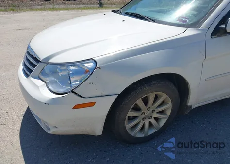 2010 Chrysler Sebring Limited z USA, uszkodzony, nr VIN 1C3CC5FD9AN199621